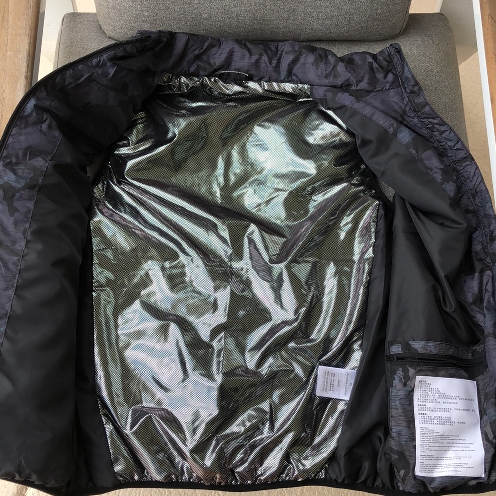 Women's Black Camo Puffer Vest - Picture 6 of 12